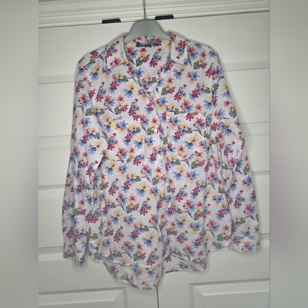 Gloria Vanderbilt Womens M Missy Blue Pink Tropical Flowers Parrots Button Up